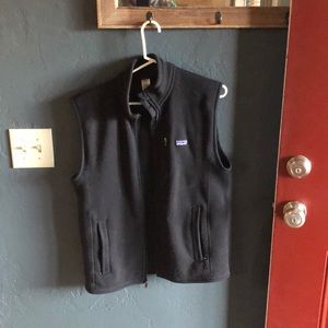 Black fleece vest